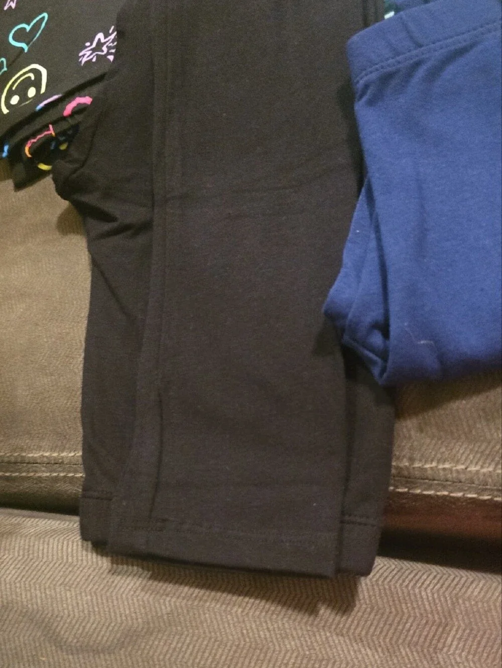 Old Navy pairs black